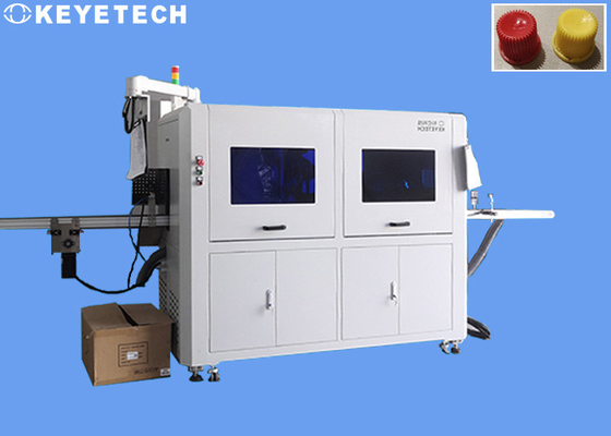 На линии оборудовании детектора крышки бутылки соединенном с автоматическим фидером крышки